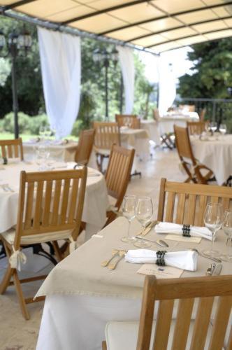 Le Clos De Pradines Hotel 3*