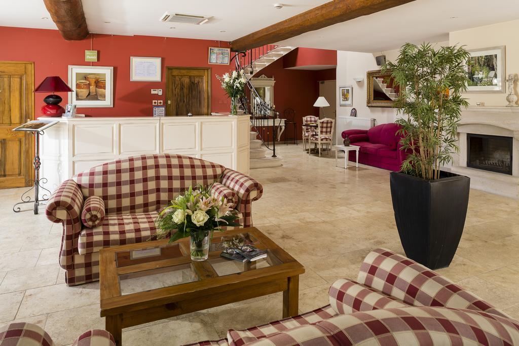 Le Clos De Pradines Hotel
